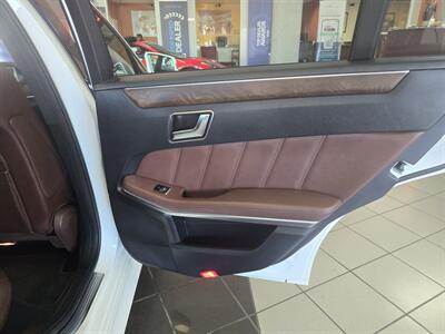 2014 Mercedes-Benz E 350 Sport 4MATIC   - Photo 15 - Hamilton, OH 45015