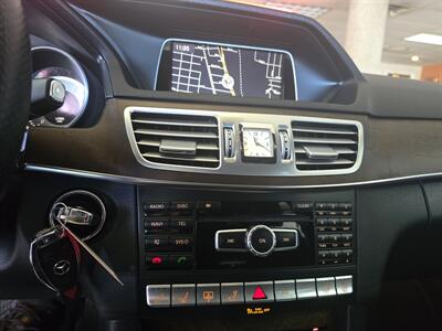2014 Mercedes-Benz E 350 Sport 4MATIC   - Photo 22 - Hamilton, OH 45015