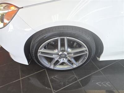 2014 Mercedes-Benz E 350 Sport 4MATIC   - Photo 31 - Hamilton, OH 45015