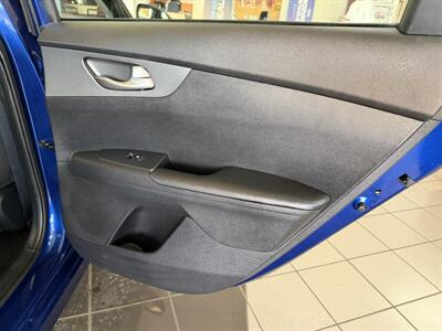 2021 Kia Forte LXS - Photo 18 - Hamilton, OH 45015