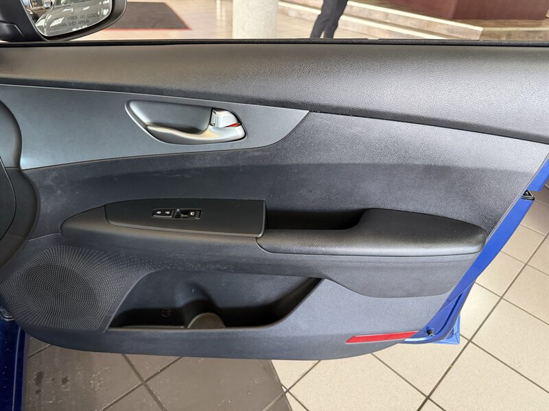 2021 Kia Forte LXS - Photo 24 - Hamilton, OH 45015