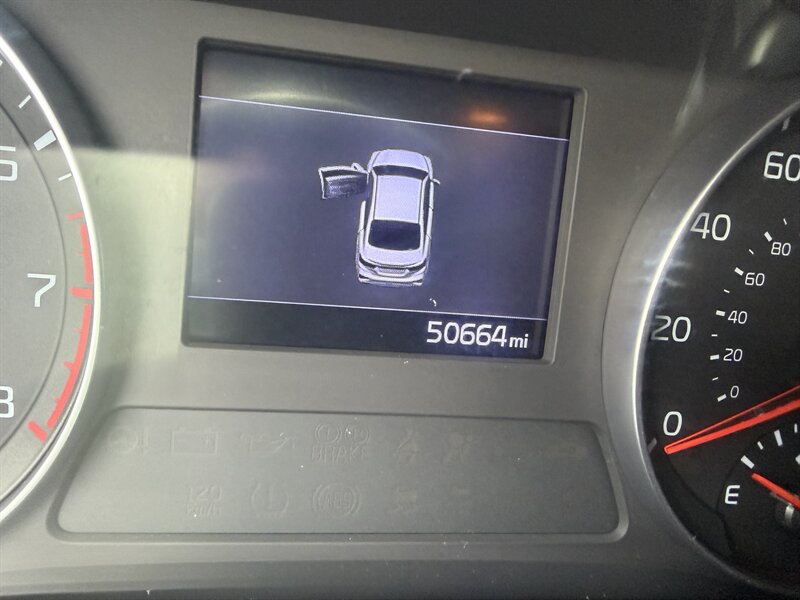 2021 Kia Forte LXS - Photo 12 - Hamilton, OH 45015