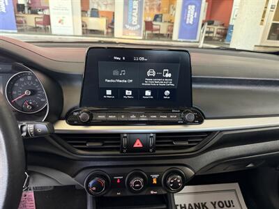 2021 Kia Forte LXS - Photo 16 - Hamilton, OH 45015