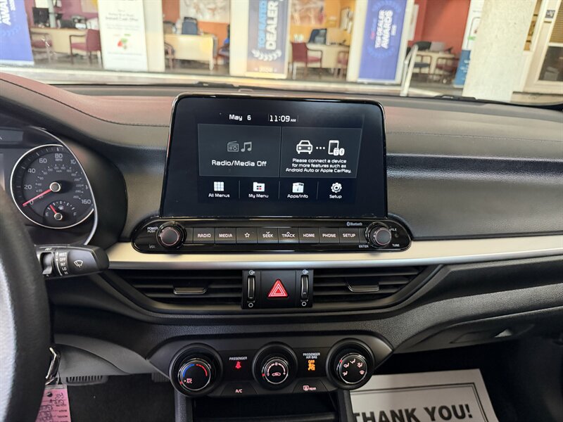 2021 Kia Forte LXS - Photo 16 - Hamilton, OH 45015