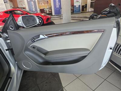 2011 Audi A5 2.0T quattro Premium Plus 2DR CONVERTIBLE AWD   - Photo 11 - Hamilton, OH 45015