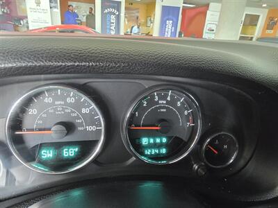 2014 Jeep Wrangler Unlimited Sahara 4X4 4DR SUV   - Photo 24 - Hamilton, OH 45015