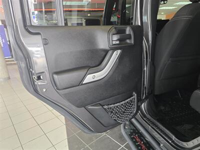 2014 Jeep Wrangler Unlimited Sahara 4X4 4DR SUV   - Photo 11 - Hamilton, OH 45015
