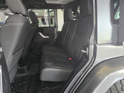 2014 Jeep Wrangler Unlimited Sahara 4X4 4DR SUV   - Photo 12 - Hamilton, OH 45015