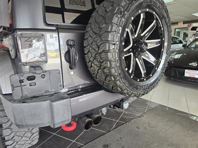 2014 Jeep Wrangler Unlimited Sahara 4X4 4DR SUV   - Photo 26 - Hamilton, OH 45015