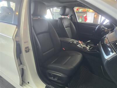 2016 BMW 528i xDrive 4DR SEDAN AWD   - Photo 14 - Hamilton, OH 45015