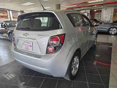 2014 Chevrolet Sonic LT Auto 4DR HATCHBACK   - Photo 4 - Hamilton, OH 45015