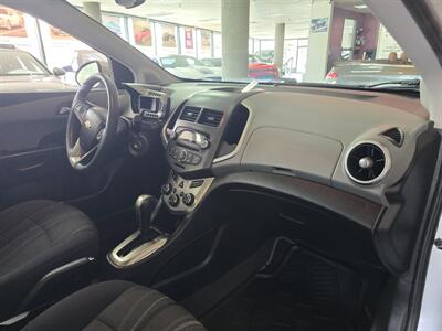 2014 Chevrolet Sonic LT Auto 4DR HATCHBACK   - Photo 12 - Hamilton, OH 45015
