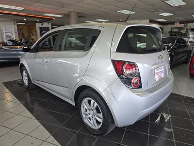 2014 Chevrolet Sonic LT Auto 4DR HATCHBACK   - Photo 5 - Hamilton, OH 45015