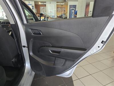 2014 Chevrolet Sonic LT Auto 4DR HATCHBACK   - Photo 14 - Hamilton, OH 45015