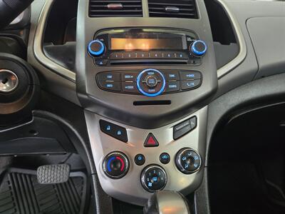 2014 Chevrolet Sonic LT Auto 4DR HATCHBACK   - Photo 18 - Hamilton, OH 45015