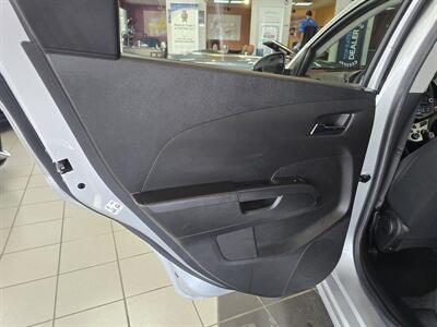 2014 Chevrolet Sonic LT Auto 4DR HATCHBACK   - Photo 9 - Hamilton, OH 45015