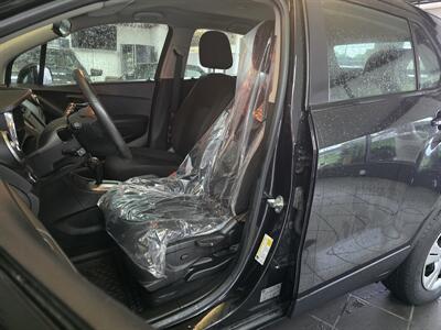 2015 Chevrolet Trax LTZ 4DR WAGON   - Photo 9 - Hamilton, OH 45015