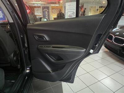 2015 Chevrolet Trax LTZ 4DR WAGON   - Photo 15 - Hamilton, OH 45015