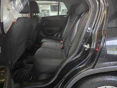 2015 Chevrolet Trax LTZ 4DR WAGON   - Photo 11 - Hamilton, OH 45015
