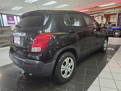 2015 Chevrolet Trax LTZ 4DR WAGON   - Photo 4 - Hamilton, OH 45015