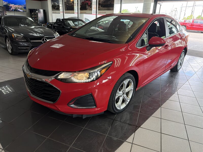 2019 Chevrolet Cruze Premiere 4DR SEDAN   - Photo 1 - Hamilton, OH 45015