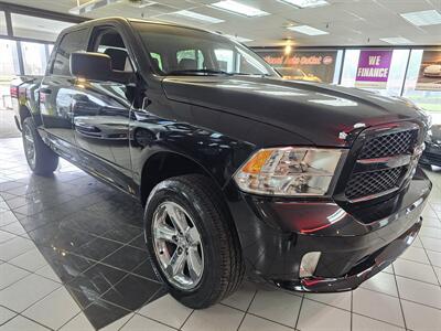 2018 RAM 1500 Express   - Photo 4 - Hamilton, OH 45015