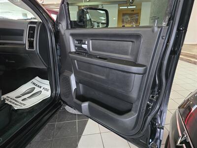 2018 RAM 1500 Express-CREW CAB-4X4-HEMI   - Photo 15 - Hamilton, OH 45015