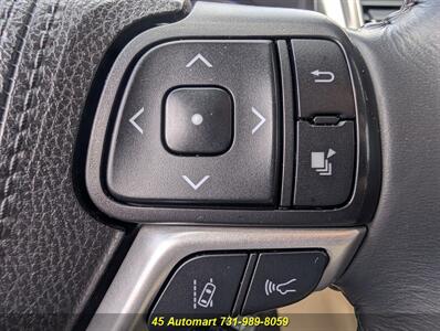 2019 Toyota Highlander XLE w/Leather,Safety Package,Sunroof,Nav!   - Photo 14 - Henderson, TN 38340