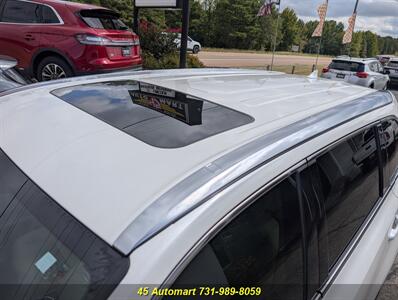 2019 Toyota Highlander XLE w/Leather,Safety Package,Sunroof,Nav!   - Photo 5 - Henderson, TN 38340