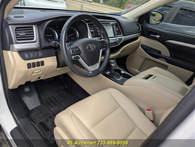 2019 Toyota Highlander XLE w/Leather,Safety Package,Sunroof,Nav!   - Photo 9 - Henderson, TN 38340