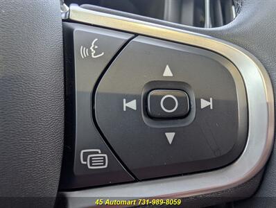 2022 Volvo XC60 B5 Momentum w/Leather,Sunroof,Safety Package, Bose   - Photo 21 - Henderson, TN 38340