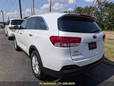 2017 Kia Sorento LX..Only 72K Miles,Clean and Comfortable!   - Photo 7 - Henderson, TN 38340