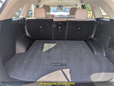 2017 Kia Sorento LX..Only 72K Miles,Clean and Comfortable!   - Photo 8 - Henderson, TN 38340
