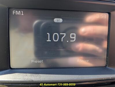 2017 Kia Sorento LX..Only 72K Miles,Clean and Comfortable!   - Photo 21 - Henderson, TN 38340