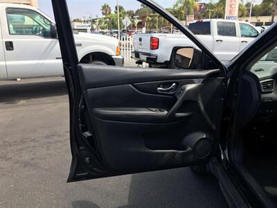 2018 Nissan Rogue Hybrid SL  Sport - Photo 39 - San Diego, CA 92120