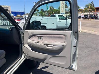 2004 Toyota Tacoma PreRunner V6 Sport - Photo 14 - San Diego, CA 92120