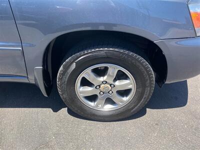 2005 Toyota Highlander Limited Sport - Photo 22 - San Diego, CA 92120