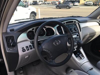 2005 Toyota Highlander Limited   - Photo 18 - San Diego, CA 92120