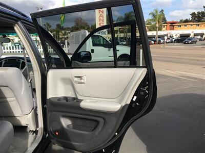 2005 Toyota Highlander Limited   - Photo 25 - San Diego, CA 92120