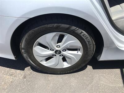 2014 Hyundai SONATA SE  Sport - Photo 23 - San Diego, CA 92120