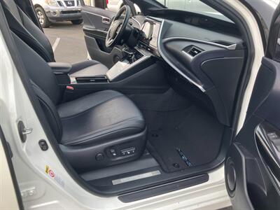 2018 Toyota Mirai Sport Edition   - Photo 20 - San Diego, CA 92120