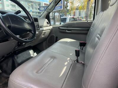 2001 Ford Super Duty F 550  7.3L Turbo Diesel - Photo 14 - San Diego, CA 92120