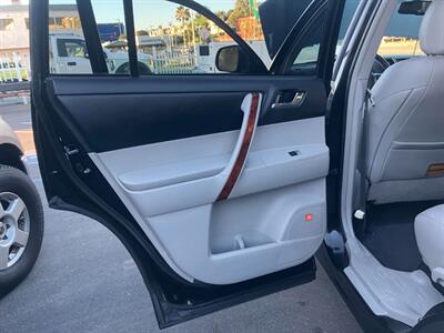 2012 Toyota Highlander Limited  Sport - Photo 16 - San Diego, CA 92120