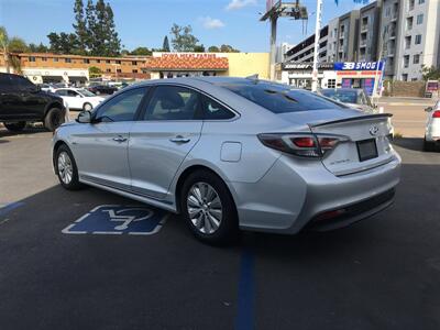 2016 Hyundai Sonata Hybrid SE  Sport - Photo 6 - San Diego, CA 92120