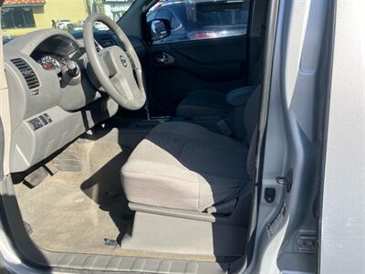 2009 Nissan Frontier SE V6 Sport  Sport - Photo 18 - San Diego, CA 92120