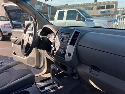 2009 Nissan Frontier SE V6 Sport  Sport - Photo 32 - San Diego, CA 92120