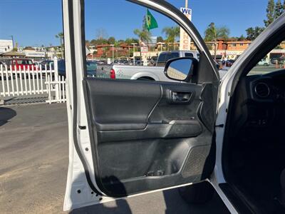 2017 Toyota Tacoma TRD Sport 6.1 Foot bed - Photo 11 - San Diego, CA 92120