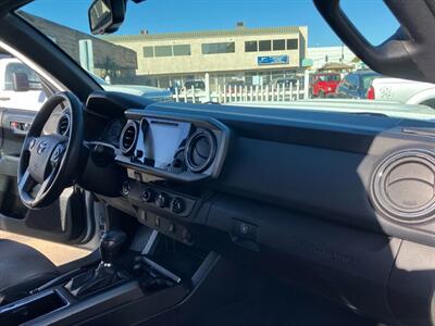 2017 Toyota Tacoma TRD Sport 6.1 Foot bed - Photo 19 - San Diego, CA 92120