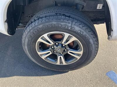 2017 Toyota Tacoma TRD Sport 6.1 Foot bed - Photo 24 - San Diego, CA 92120