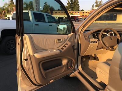 2005 Toyota Highlander Limited  Sport - Photo 12 - San Diego, CA 92120